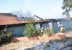 İzmir'de boşaltılan okulda korkutan yangın
