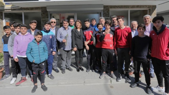 AK Parti Konak Adayı Eroğlu’ndan sportif mesai: Birlikte çok kupa kaldıracağız!