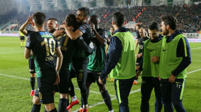 Akhisarspor'da 9 futbolcunun sözleşmesi bitiyor