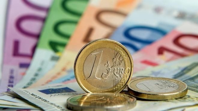 Almanya bütçesi 50 milyar euro fazla verdi