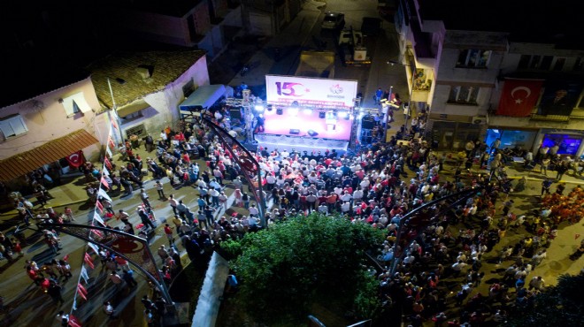 Bayındır'da 15 Temmuz Demokrasi Meydanı açıldı