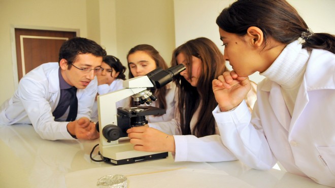 Bornova'da çocuklar bilimle büyüyor!