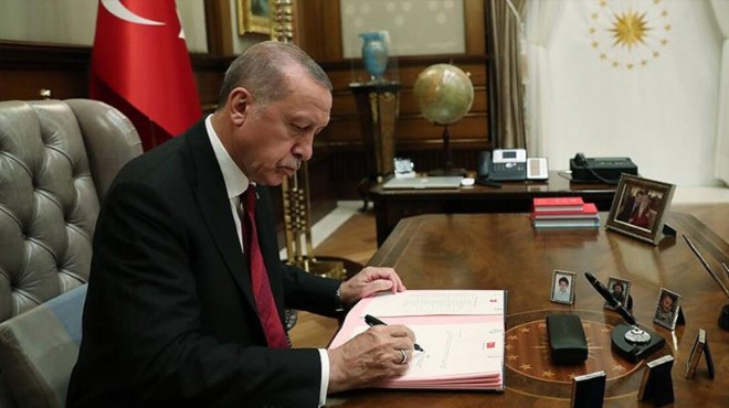 Cumhurbaşkanı Erdoğan'dan 3 bakanlığa 13 atama