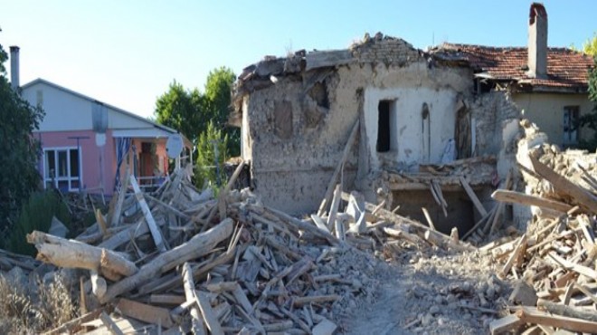 Denizli'de ağır hasarlı bina sayısı 108