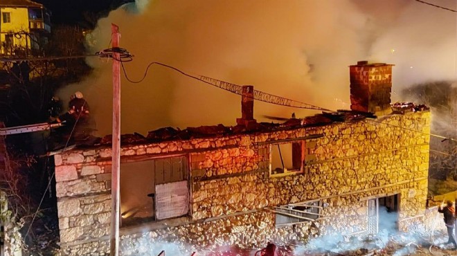 Denizli'de ev yangını: Yaşlı kadının feci sonu!
