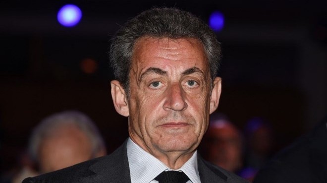 Eski Cumhurbaşkanı Sarkozy'e hapis cezası!