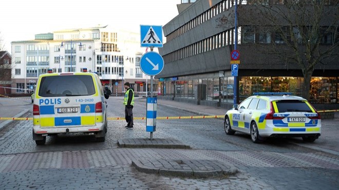 İsveç'te bıçaklı saldırı: 8 kişi yaralandı!