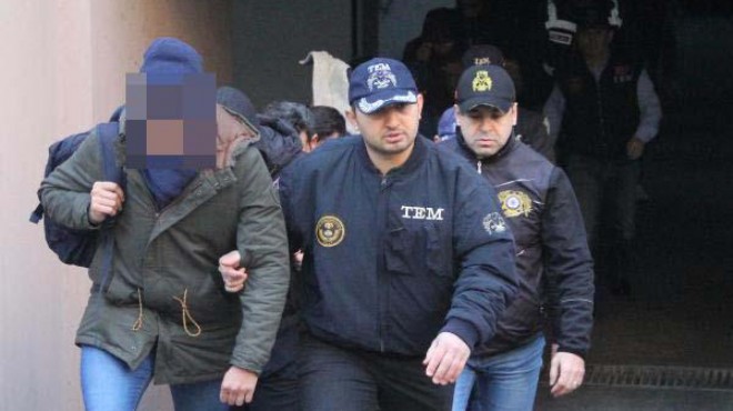 İzmir'de 82 askere tutuklama kararı!