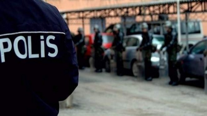 İzmir'de FETÖ operasyonu: Gözaltılar var!