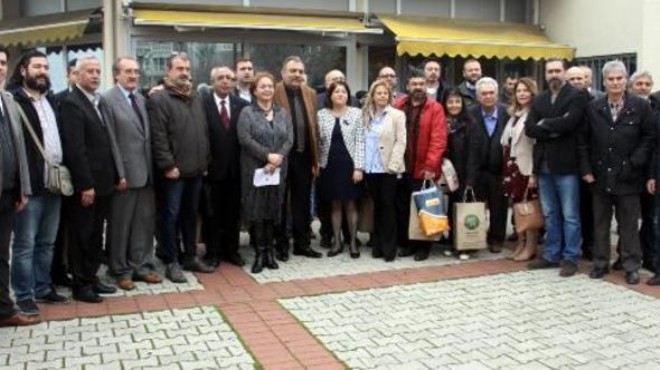 İzmir'de gazeteciler ve üreticilerden işbirliği