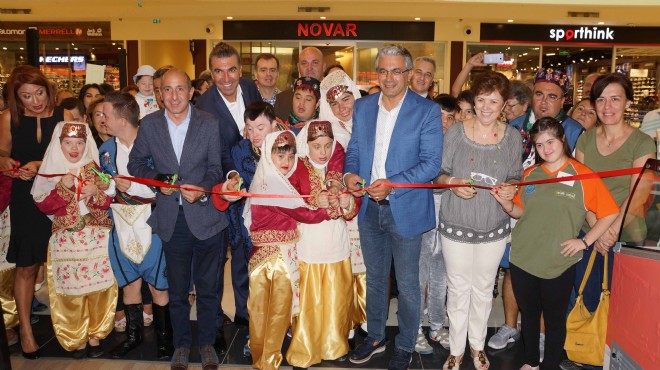 İzmir'de 'İyilik Atölyesi' açıldı