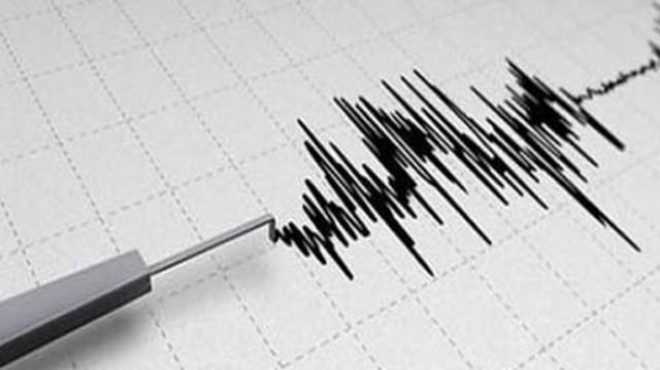 İzmir'de korkutan deprem: Şiddeti...