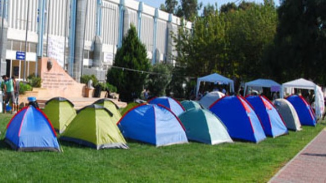 İzmir’de özel yurt fiyatları da uçtu: Öğrenciler çadırda mı yaşasın?