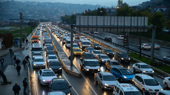 İzmir'i grev vurdu: Trafik felç!