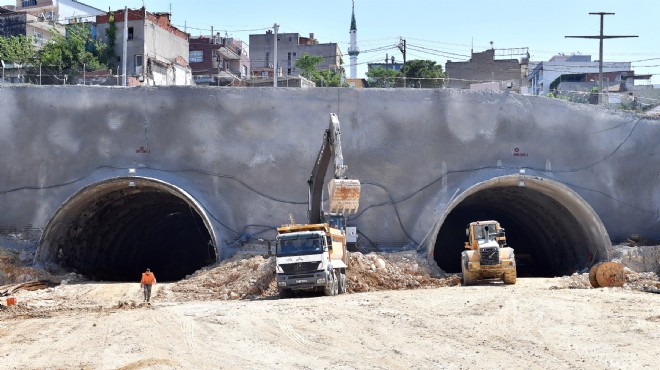 İzmir'in en uzun karayolu tünelinde inşaat durdu! Soyer'den açıklama geldi