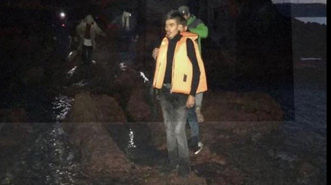 İzmir'in iki ilçesinde kaçak göçmen operasyonu