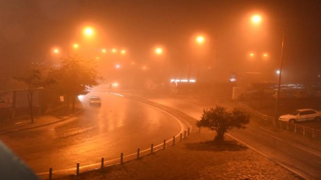 İzmir'in sisle imtihanı: Sürücüler zor anlar yaşadı