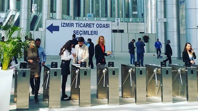 İzmir'de seçim kuyruğu: Akın ettiler!