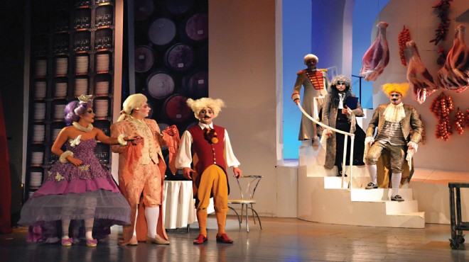 İzmir Tiyatro Günleri '80 oyunla'geliyor