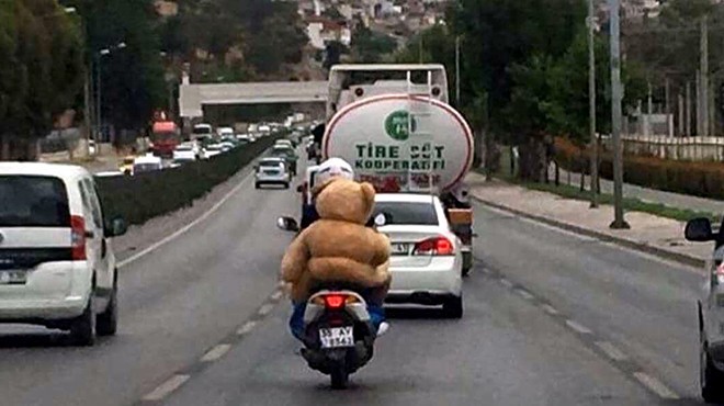 İzmir trafiğinde gülümseten yolculuk
