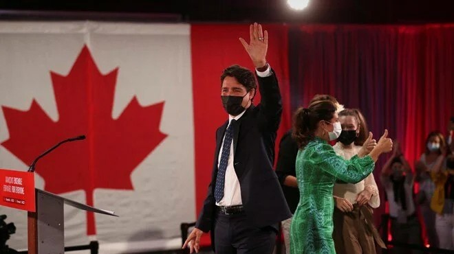 Kanada'da seçimlerin galibi Başbakan Trudeau oldu