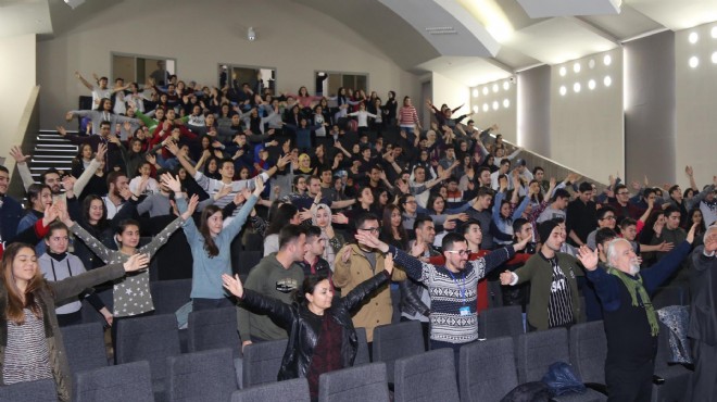 Karabağlar'da öğrenciler kariyer günlerinde buluştu
