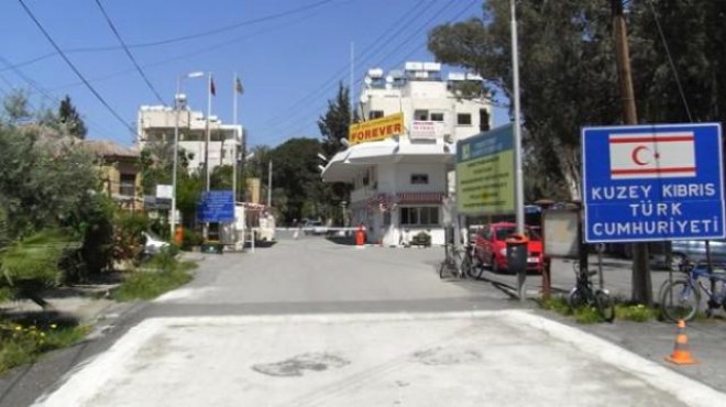 Kıbrıs'ta ilk: Karşılıklı iade edildi
