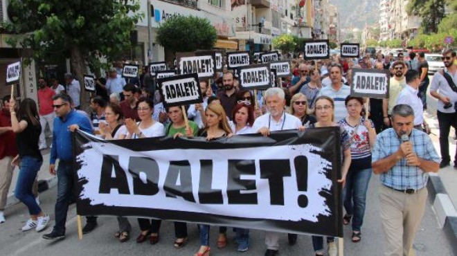 Manisa'da CHP'lilerden 'adalet' yürüyüşü
