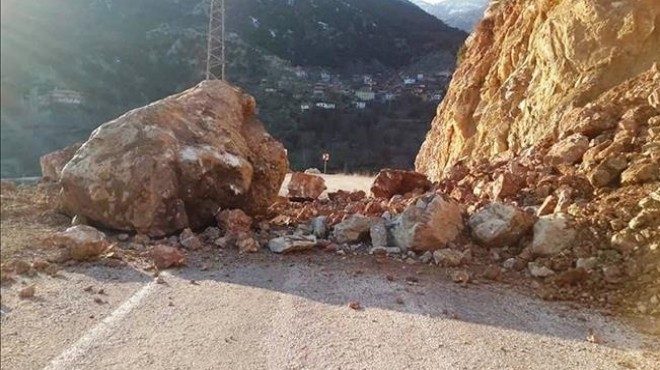 Manisa'da feci ölüm: 1,5 tonluk kaya üzerine düştü!