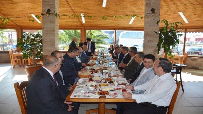 Menemen Kaymakamı Yiğit'ten Bakırçay Rektörü onuruna kahvaltı