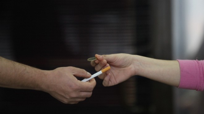 Öğrenciye 'dal sigara' satan tekel bayisine 14 bin lira ceza