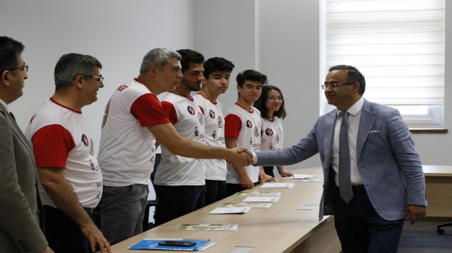 Robot olimpiyatlarında Türkiye'yi İzmirli öğrenciler temsil edecek