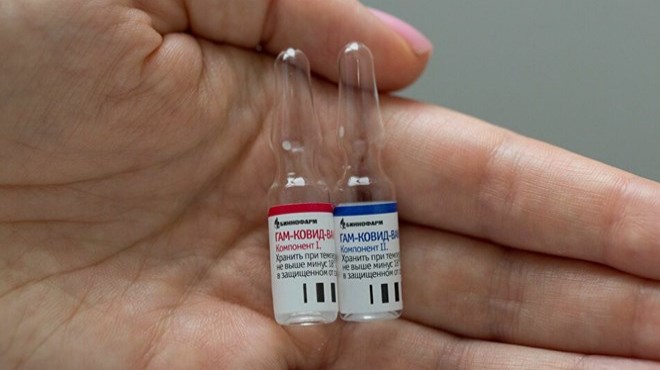 Rus aşısının Türkiye'de üretimi için imzalar atıldı