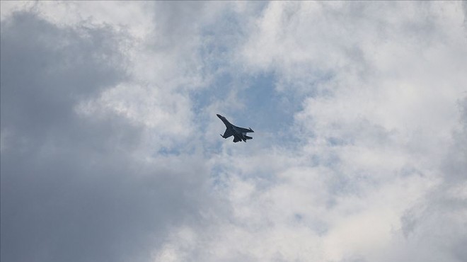 Rus uçakları Karadeniz'de ABD uçaklarını önledi
