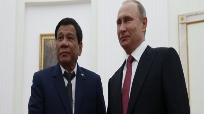 Sıkıyönetim ilan eden Duterte Putin'den silah istedi