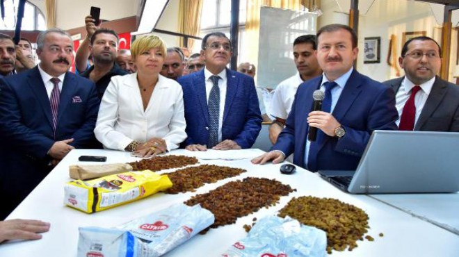 TMO, İzmir Ticaret Borsası'nda ilk üzüm alımını yaptı