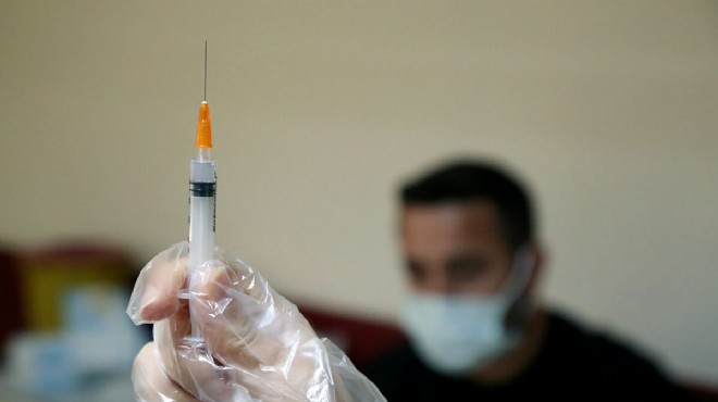 Türkiye'de 2 yetişkinden 1'ine tek doz aşı yapıldı!