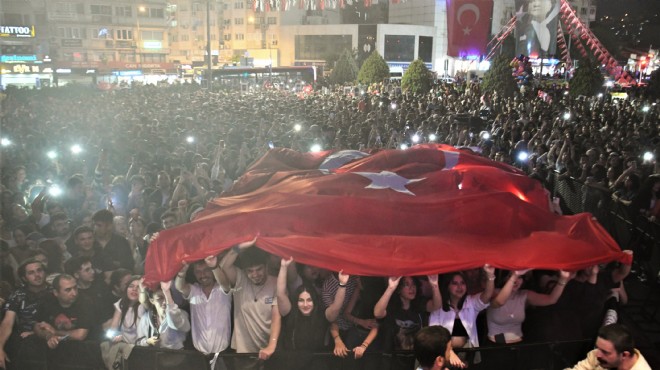 19 Mayıs coşkusu Bornova'yı sardı