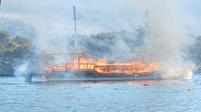 39 yaralı tahliye edildi, 4 yaralı hastaneye sevk edildi... Tur teknesinde yangın dehşeti!