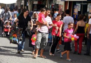 Turizmci sevinirken, servisçiler ve kırtasiyeciler yıkıldı! 