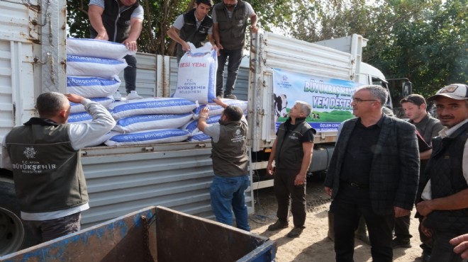 Aydın Büyükşehir Belediyesi'nden selden etkilenen üreticiye yem desteği