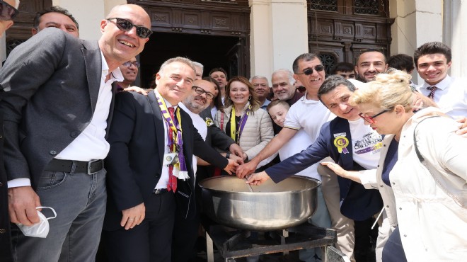Başkan Mutlu, İzmir Atatürk Lisesi'nin Pilav Günü'ne katıldı