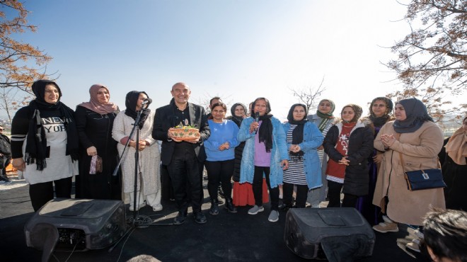 Başkan Soyer Kadifekale'de kadınlarla buluştu: Son nefesime kadar yanınızdayım!