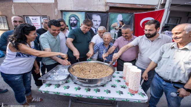 Başkan Tugay Örnekköy'de aşure dağıttı