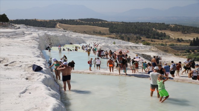 Beyaz cennet turistlerin uğrak noktası!