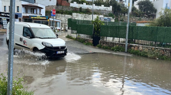 Bodrum'da dolu ve sağanak etkili oldu