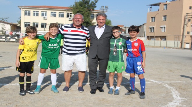 Bornova'da futbol festivali başladı