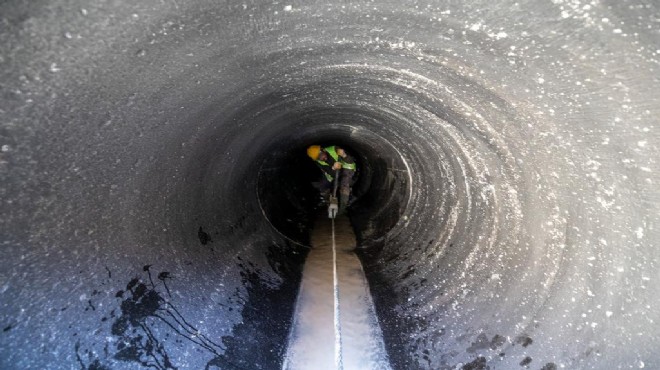 Çeşme'nin su sorunu çözülüyor... 17,5 km'lik hatta sona doğru!