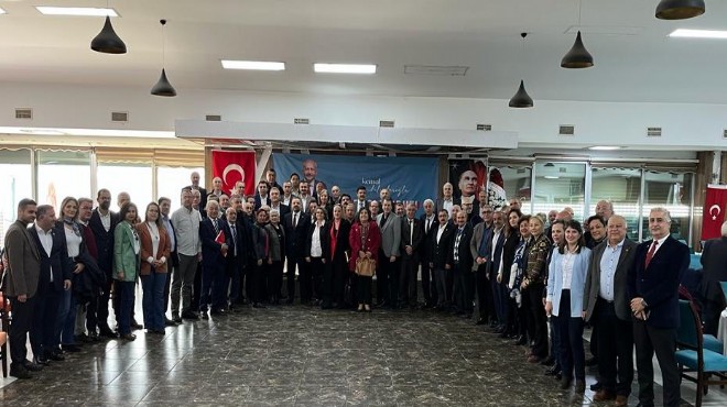 CHP İzmir'de eski ilçe başkanlarıyla zirve… Neler konuşuldu?