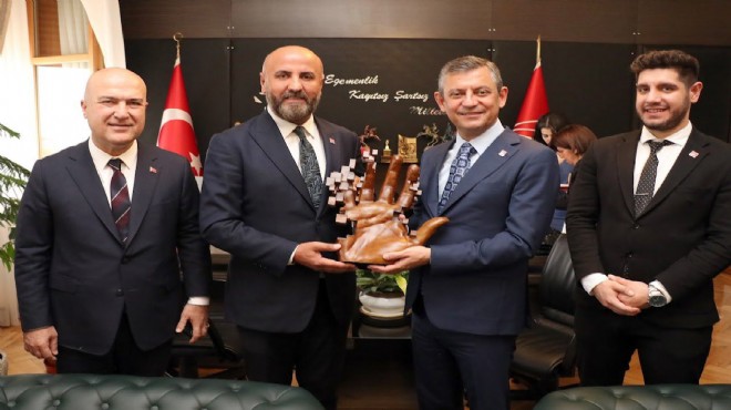 CHP Karabağlar'dan ‘Özel' ziyaret